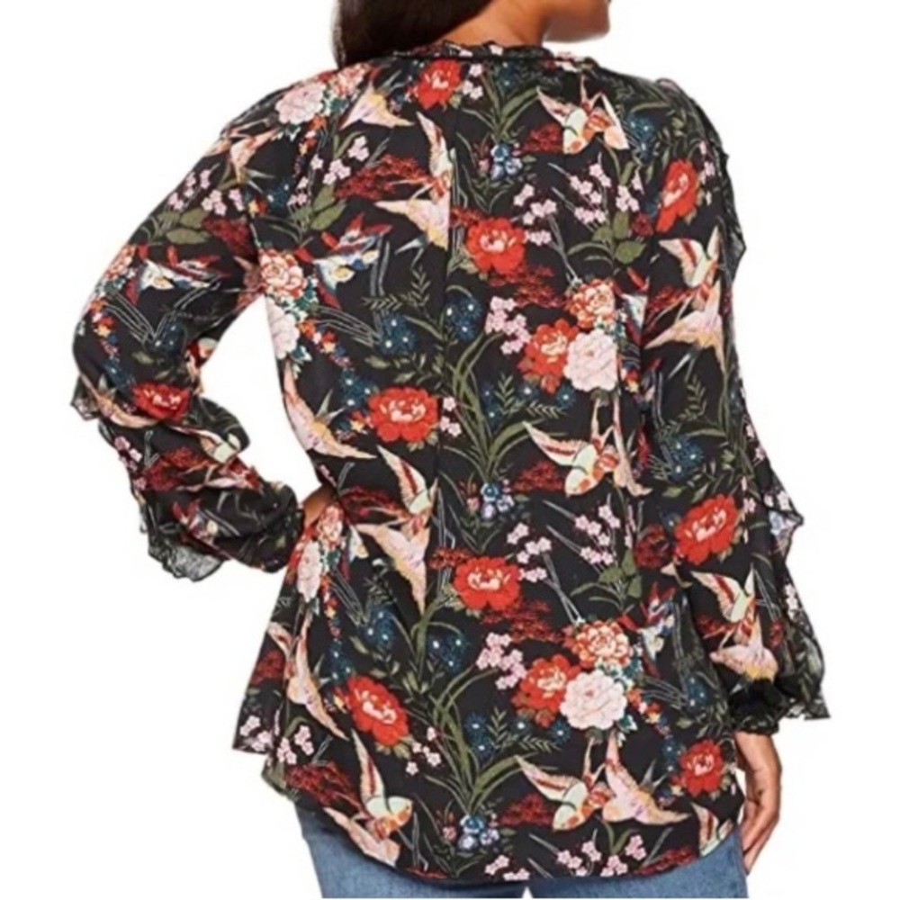 Multicolored Kelani bird and flowers-patterned ruffled neck with ties tunic top.